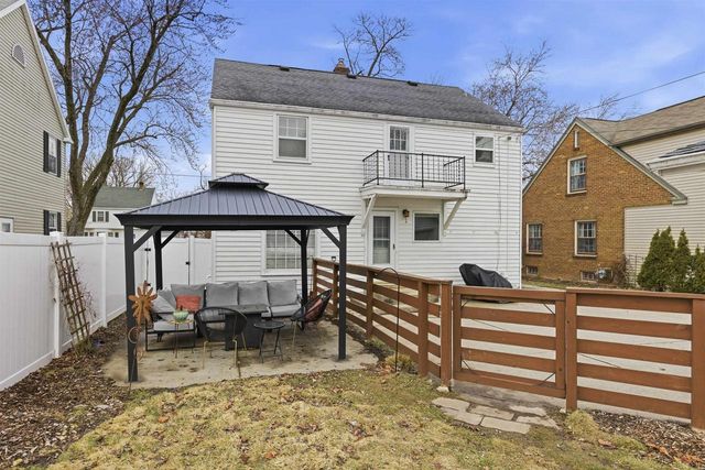 1820 N SUPERIOR STREET, Appleton, WI 54911
