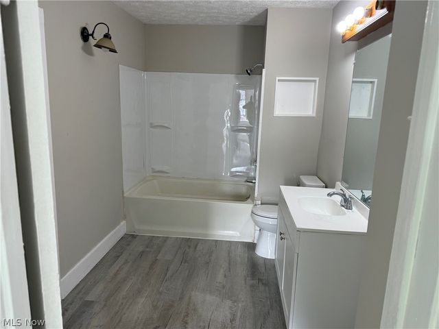 4464 W 28th Street, Cleveland, OH 44109