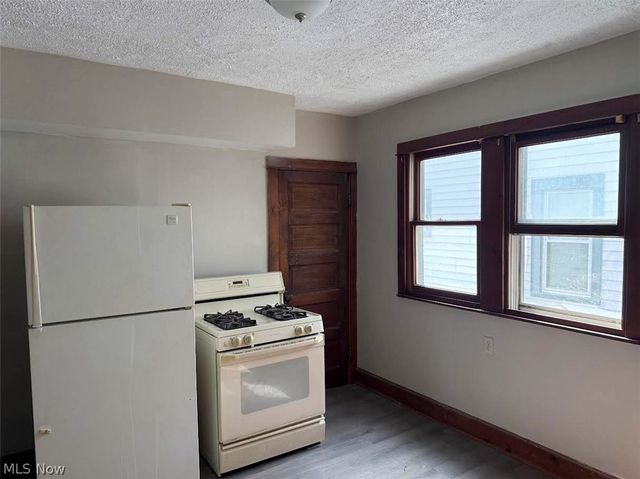 4464 W 28th Street, Cleveland, OH 44109