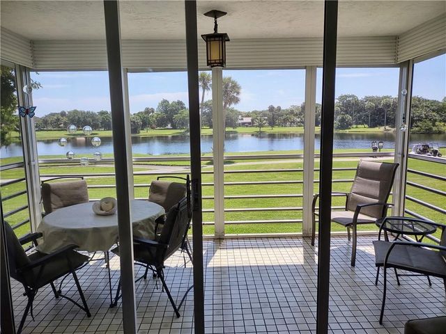 804 Cypress Boulevard 208, Pompano Beach, FL 33069