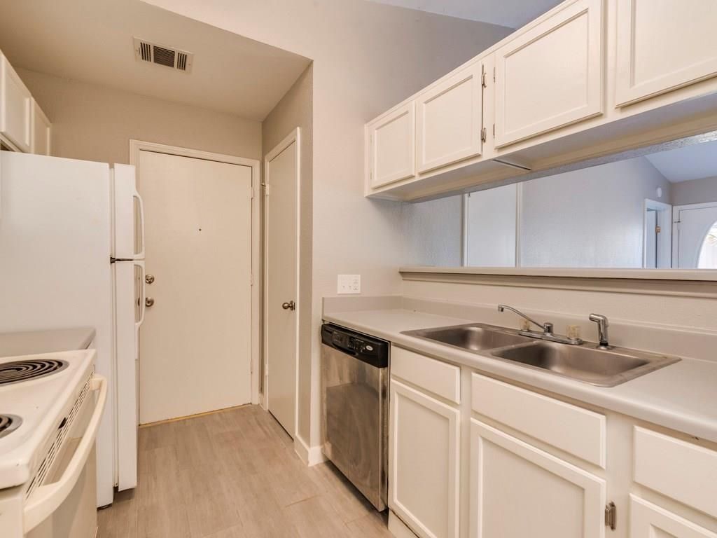 9101 Japonica CT A, Austin, TX 78748