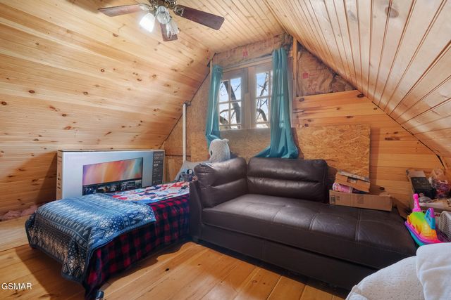 557 High Country Way, Cosby, TN 37722