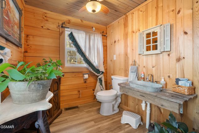 557 High Country Way, Cosby, TN 37722