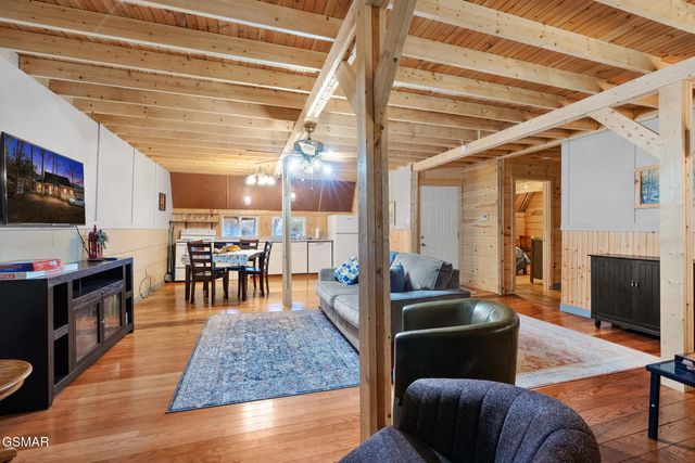 557 High Country Way, Cosby, TN 37722