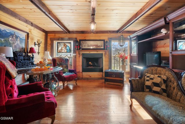 557 High Country Way, Cosby, TN 37722