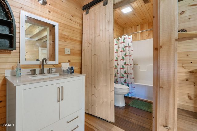 557 High Country Way, Cosby, TN 37722