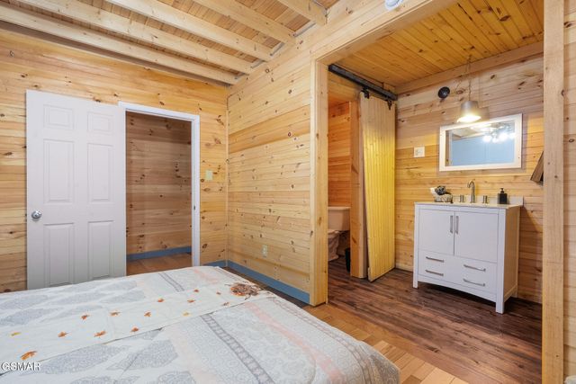 557 High Country Way, Cosby, TN 37722