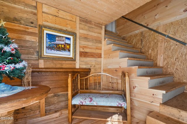 557 High Country Way, Cosby, TN 37722