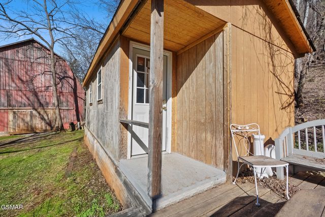 557 High Country Way, Cosby, TN 37722