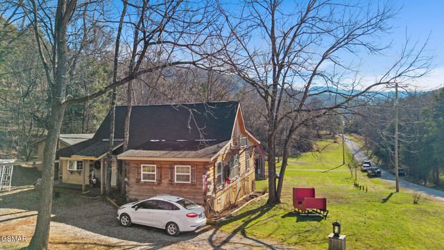 557 High Country Way, Cosby, TN 37722