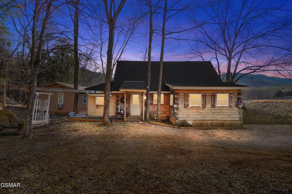 557 High Country Way, Cosby, TN 37722