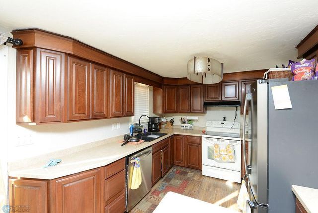 1301 62nd Avenue N, Moorhead, MN 56560