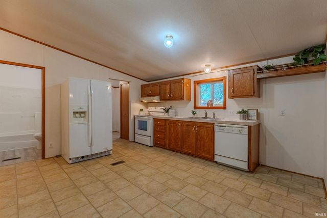 705 E Third Street, Fairmount, IN 46928