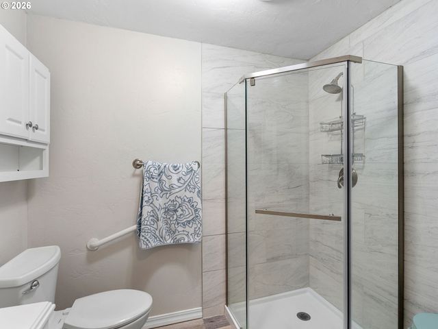 2036 SALLAL Rd, Woodburn, OR 97071