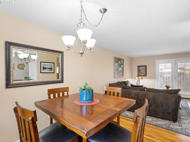 2036 SALLAL Rd, Woodburn, OR 97071