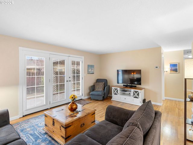 2036 SALLAL Rd, Woodburn, OR 97071