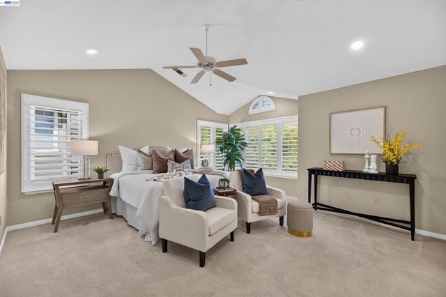 305 Sutton Cir, Danville, CA 94506