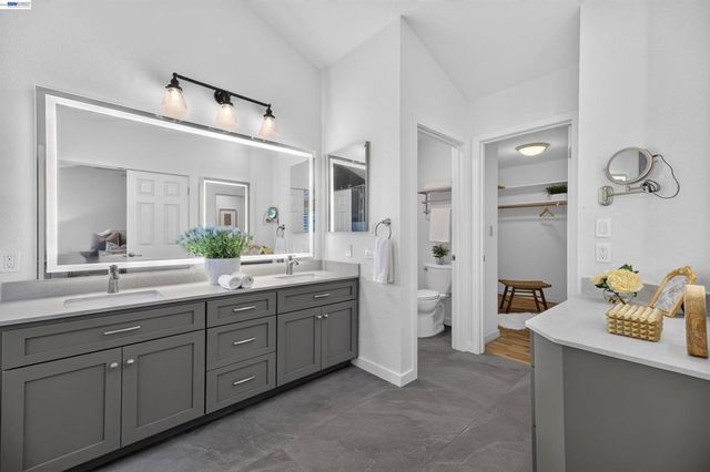 305 Sutton Cir, Danville, CA 94506