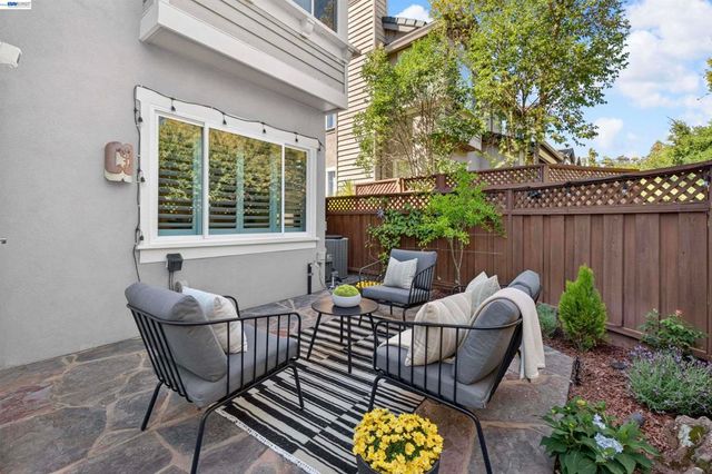 305 Sutton Cir, Danville, CA 94506