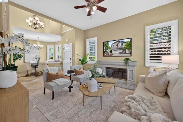 305 Sutton Cir, Danville, CA 94506