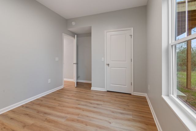 103 Mack St, Dickson, TN 37055