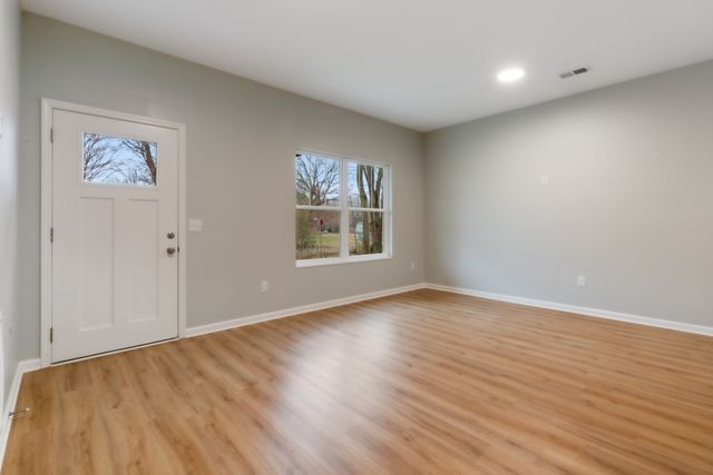 103 Mack St, Dickson, TN 37055