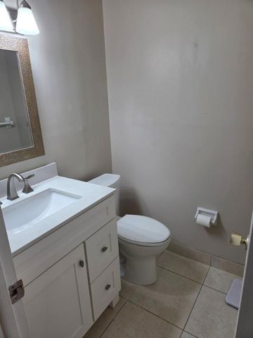 7205 W Oakridge Circle, Lake Worth, FL 33462