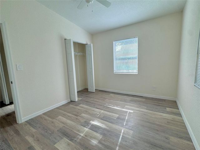9805 N MYRTLE STREET, Tampa, FL 33617