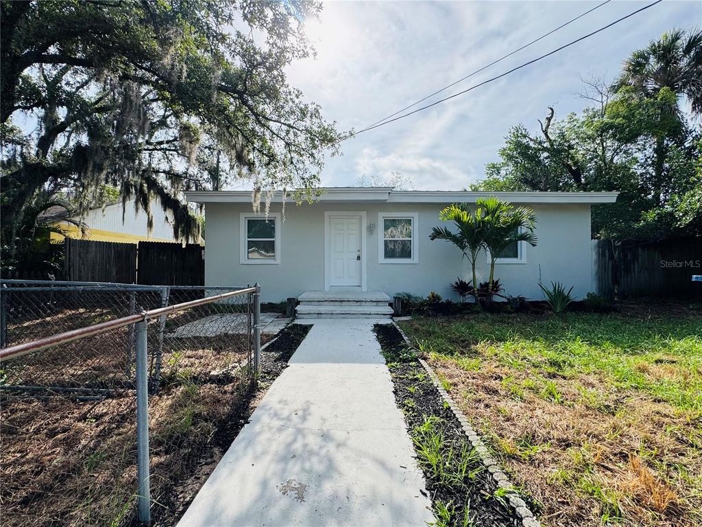 9805 N MYRTLE STREET, Tampa, FL 33617