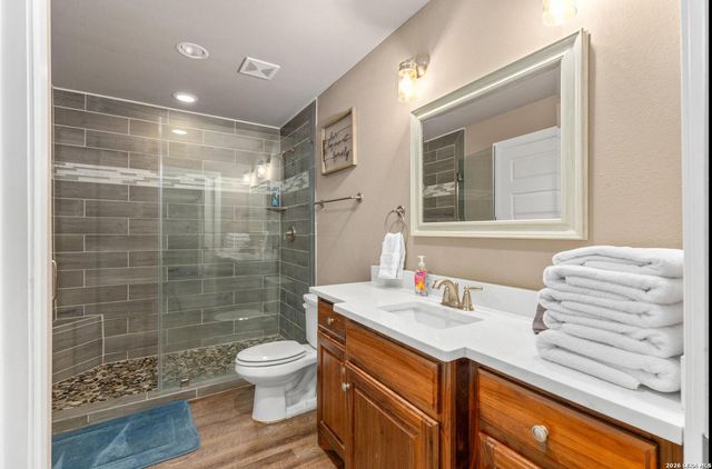 730 S Mesquite Ave, New Braunfels, TX 78130