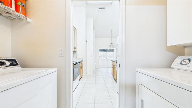 2013 W DEL WEBB BOULEVARD, Sun City Center, FL 33573