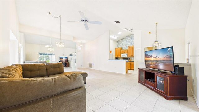 2013 W DEL WEBB BOULEVARD, Sun City Center, FL 33573