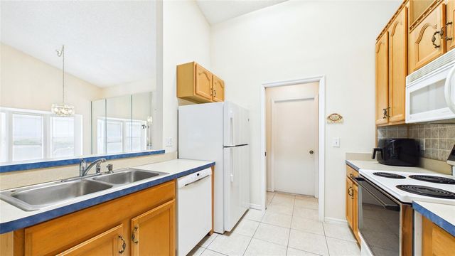 2013 W DEL WEBB BOULEVARD, Sun City Center, FL 33573