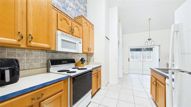 2013 W DEL WEBB BOULEVARD, Sun City Center, FL 33573