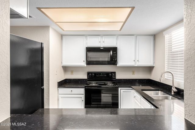 1665 N Rio Yaqui, Green Valley, AZ 85614