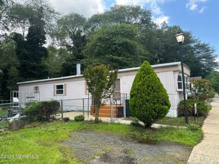 7 Eisenhower Street, Howell, NJ 07731