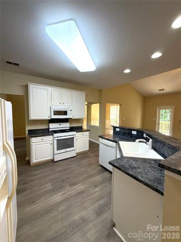 3100 Arklow Road, Charlotte, NC 28269