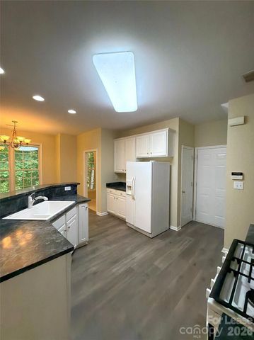 3100 Arklow Road, Charlotte, NC 28269