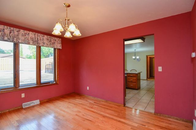2360 LA RUE LANE, Green Bay, WI 54313