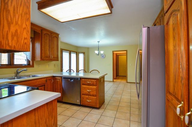 2360 LA RUE LANE, Green Bay, WI 54313