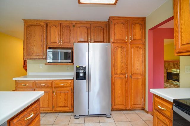 2360 LA RUE LANE, Green Bay, WI 54313