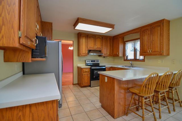 2360 LA RUE LANE, Green Bay, WI 54313