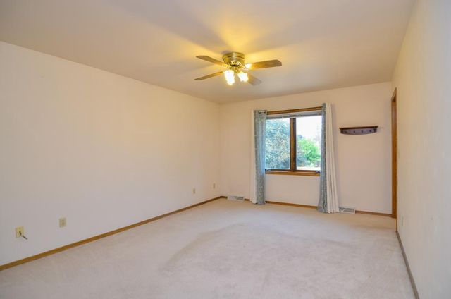 2360 LA RUE LANE, Green Bay, WI 54313