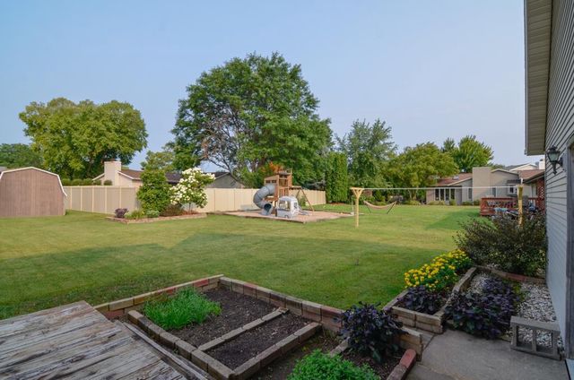 2360 LA RUE LANE, Green Bay, WI 54313