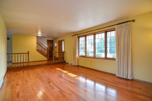 2360 LA RUE LANE, Green Bay, WI 54313