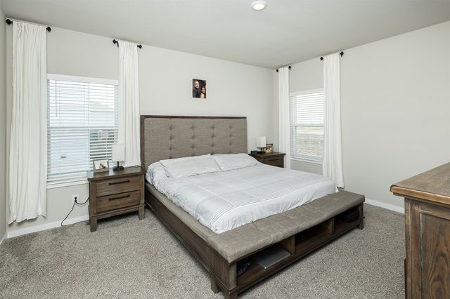 6828 NW 106th Street, Johnston, IA 50131