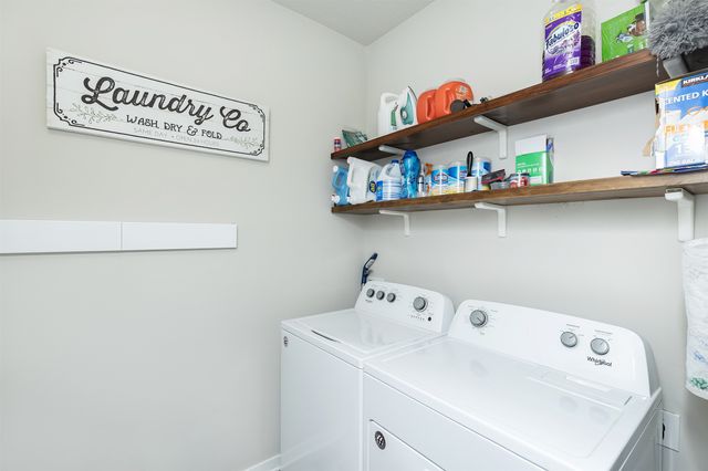 6828 NW 106th Street, Johnston, IA 50131