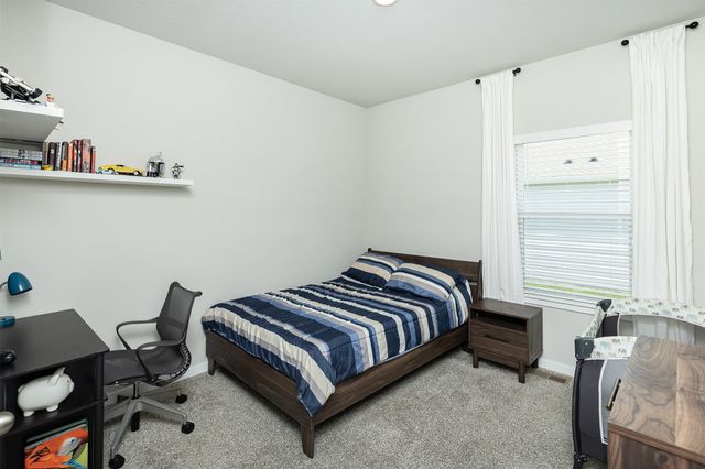 6828 NW 106th Street, Johnston, IA 50131