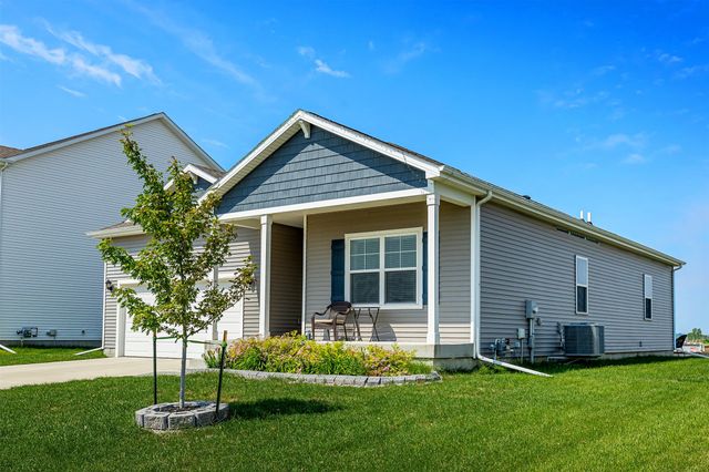 6828 NW 106th Street, Johnston, IA 50131