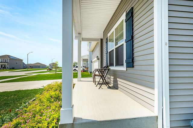 6828 NW 106th Street, Johnston, IA 50131